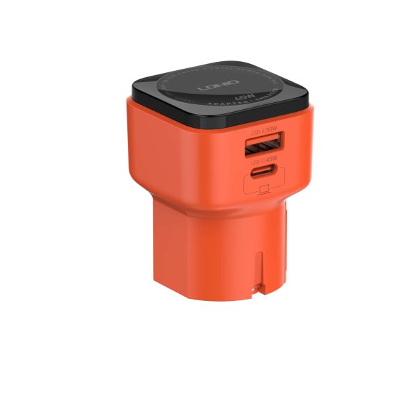 LDNIO Q2420 45W adapter with retractable pins for global travel.